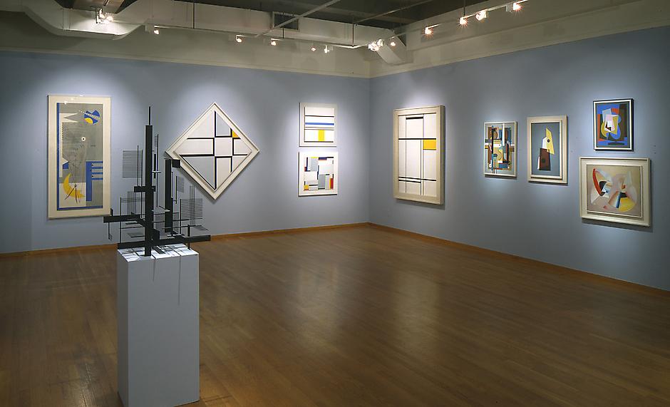 Installation Views - Defining the Edge: Early American Abstraction Selections from the Collection of Dr. Peter B. Fischer - March 26 – May 30, 1998 - Exhibitions